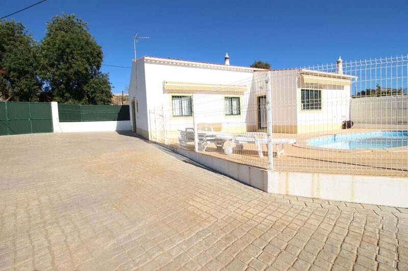 House 3 bedrooms Old Poço Barreto Silves - quiet area, automatic irrigation system, swimming pool, barbecue