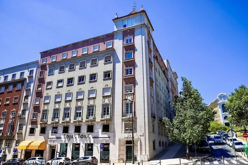 Apartment 7 bedrooms Avenida António Augusto Aguiar  São Sebastião da Pedreira Lisboa - air conditioning