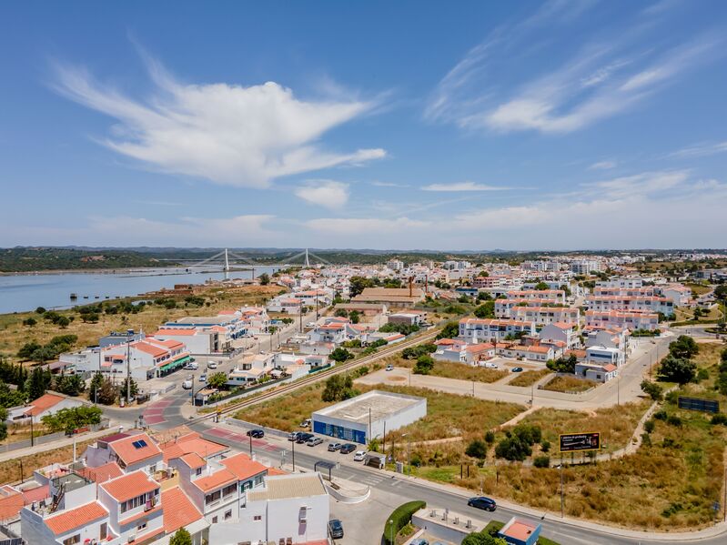 Armazéns com 358m2 Lagoa (Algarve)