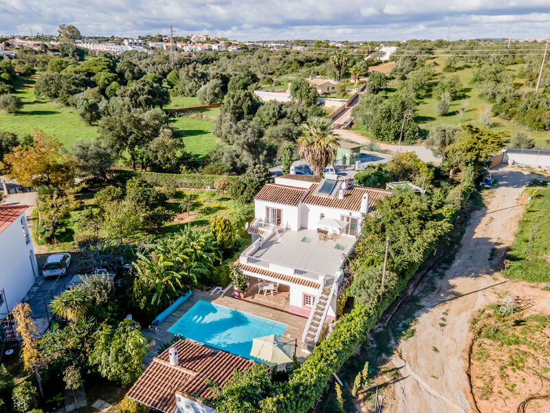 House V4 Refurbished Albufeira - equipped, terrace, barbecue, garage