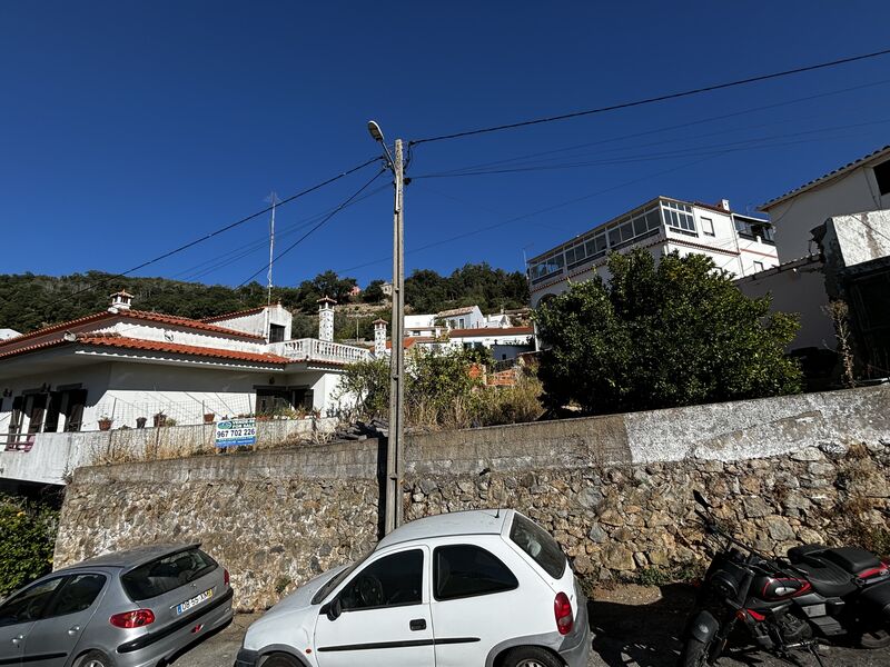 Terreno Urbano com 200m2 Monchique - luz, água, excelente acesso