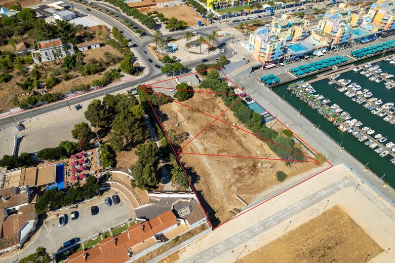 Lote de Terreno com 11 170 m²  em Albufeira