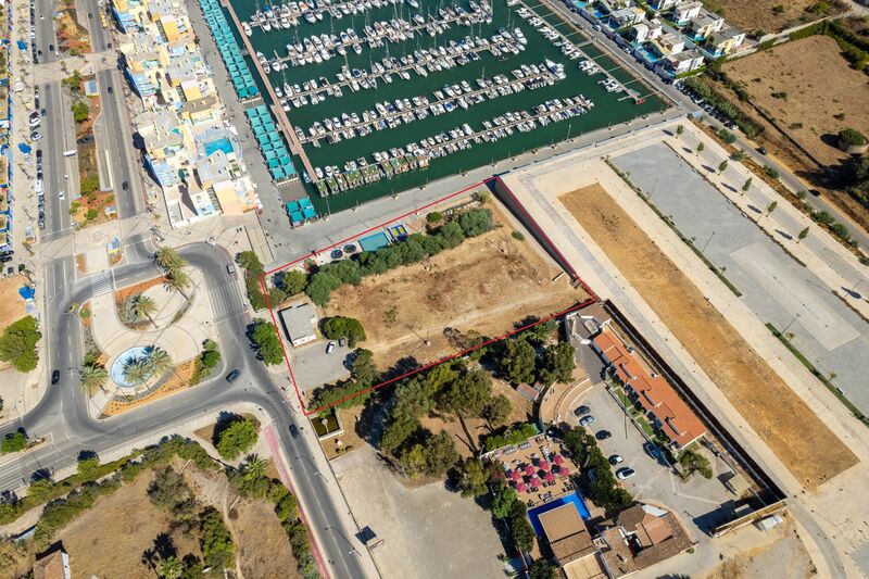 Lote de Terreno com 11 170 m²  em Albufeira