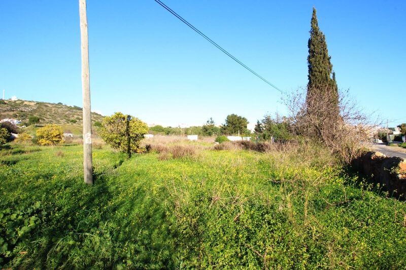 Lote de Terreno com 4 134 m²  em Albufeira