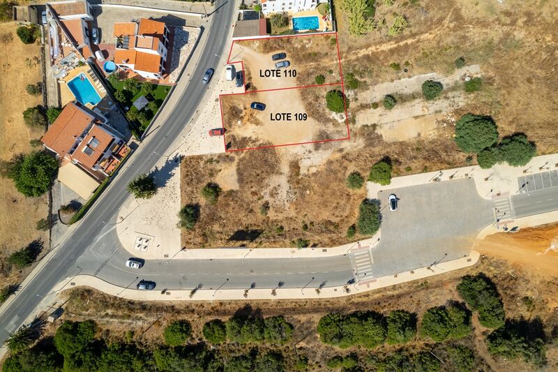 Lote de Terreno com 644 m²  e piscina em Albufeira