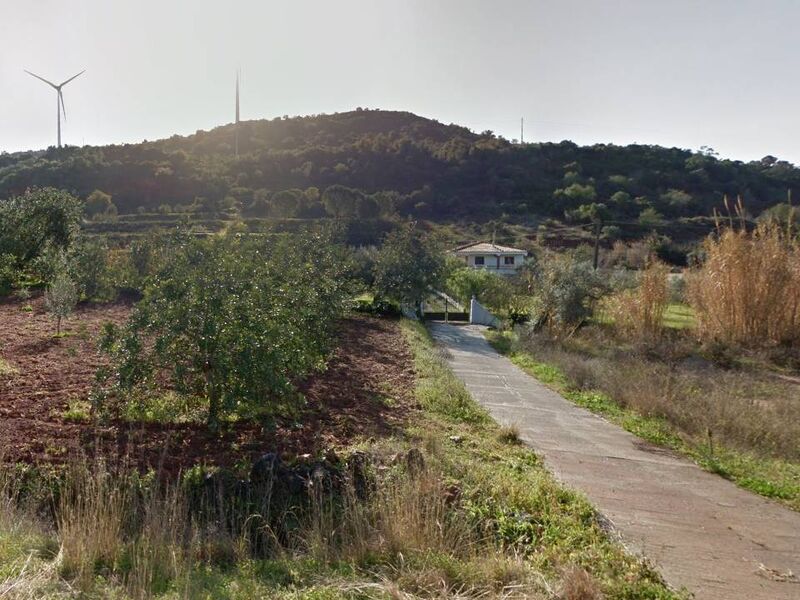 Lote de Terreno com 4 440 m²  com 3 quartos em Silves