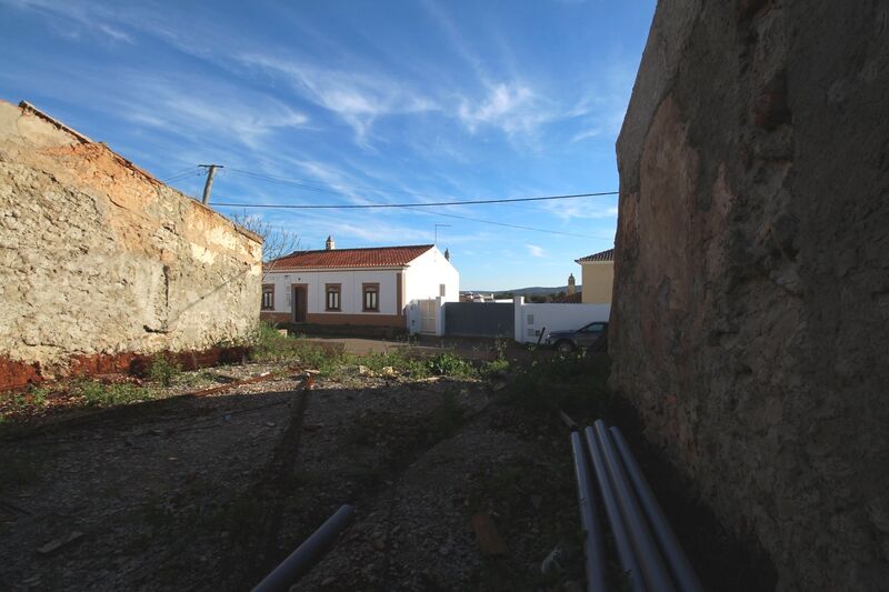 141 m²  Land plot with swimming pool in Silves