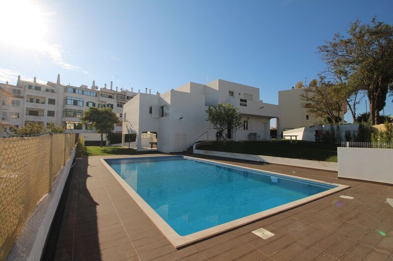 House in the center 7 bedrooms Albufeira - balcony, garden, barbecue, swimming pool, equipped kitchen