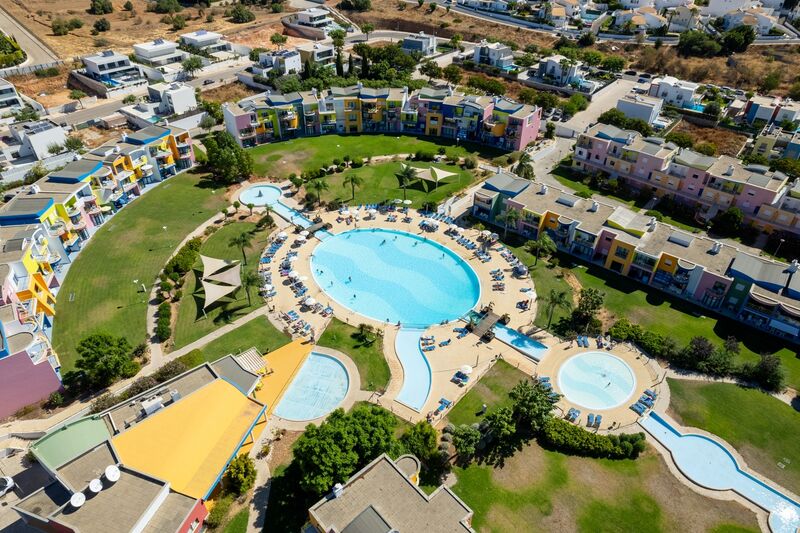 Apartamento com 2 quartos e piscina em Albufeira