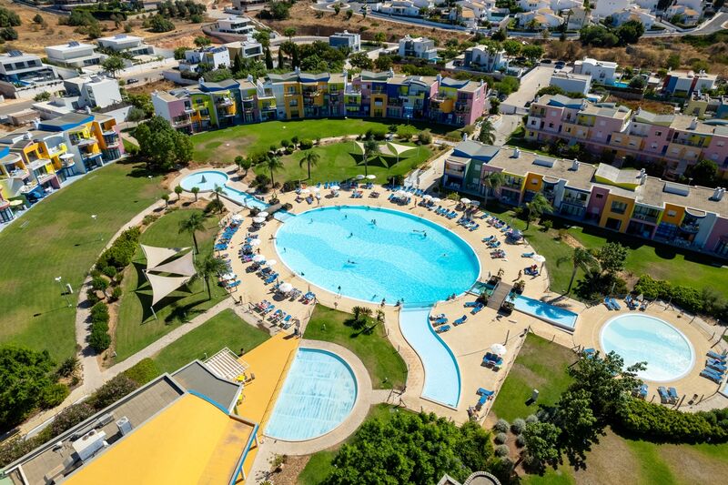 Apartamento com 2 quartos e piscina em Albufeira