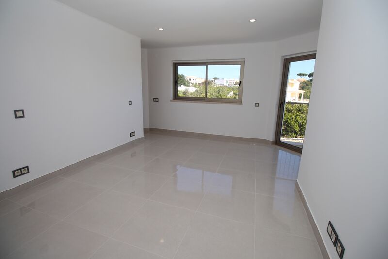 4 bedroom House with swimming pool in Albufeira