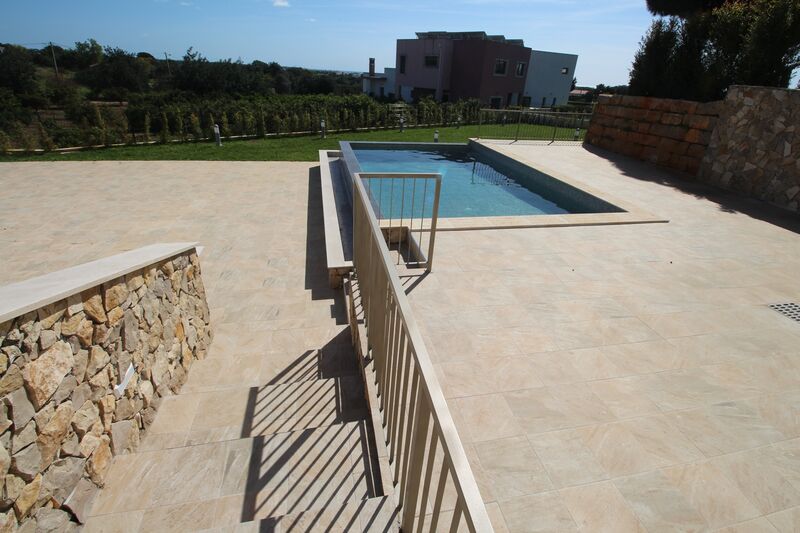 4 bedroom House with swimming pool in Albufeira