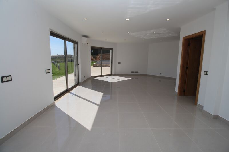 4 bedroom House with swimming pool in Albufeira