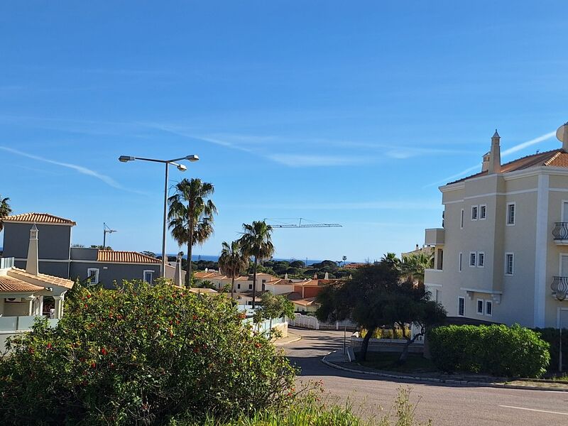 Lote de Terreno com 1 082 m²  em Albufeira