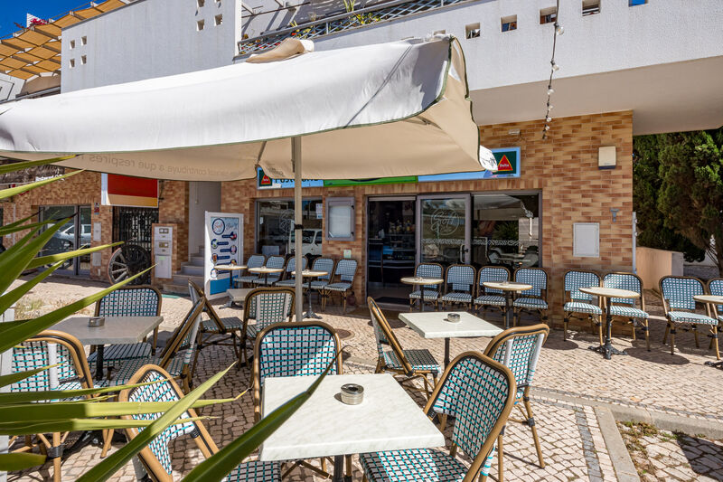  Commercial area in Albufeira