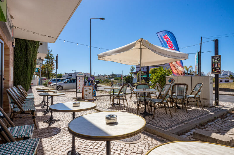  Commercial area in Albufeira