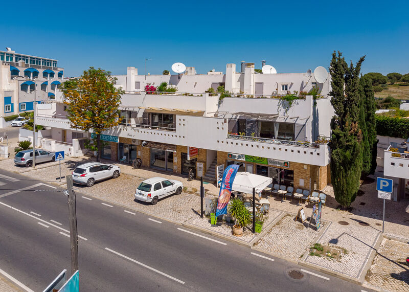  Commercial area in Albufeira