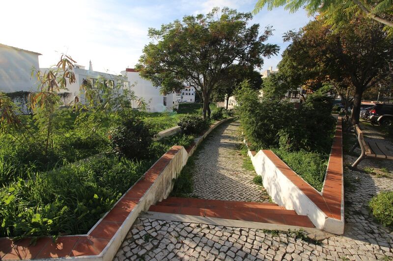 1 500 m²  Land plot with swimming pool in Albufeira