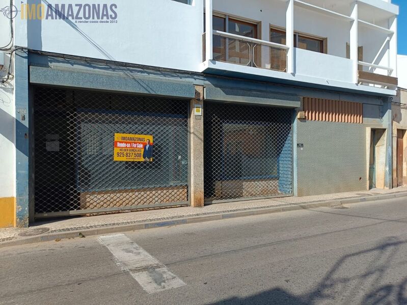 Office in the center Silves - wc, storefront, store room, garage