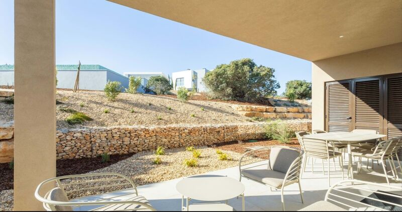 Apartamento T2+1 novo Ferragudo Lagoa (Algarve) - r/c, varandas, piscina