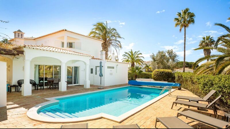 House V3 Gramacho Lagoa (Algarve) - furnished, gated community, balcony, garden, air conditioning, alarm, swimming pool, tennis court, fireplace, terrace