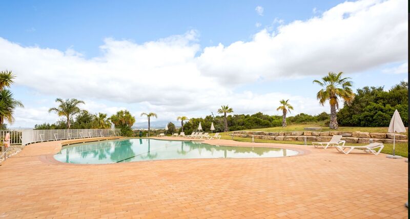 Apartment 0 bedrooms Lagoa (Algarve) - swimming pool, air conditioning, terrace, furnished, balcony, equipped, gated community, garden