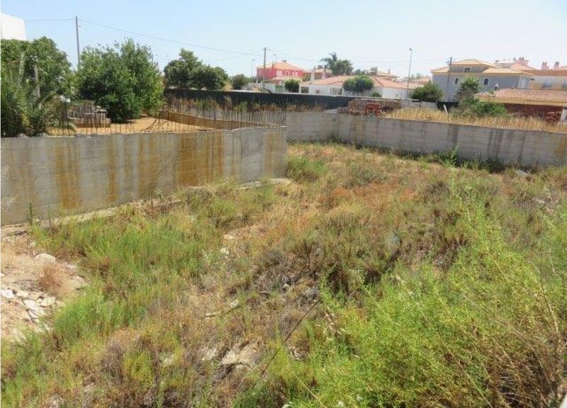 Lote de terreno com 820m2 Silves