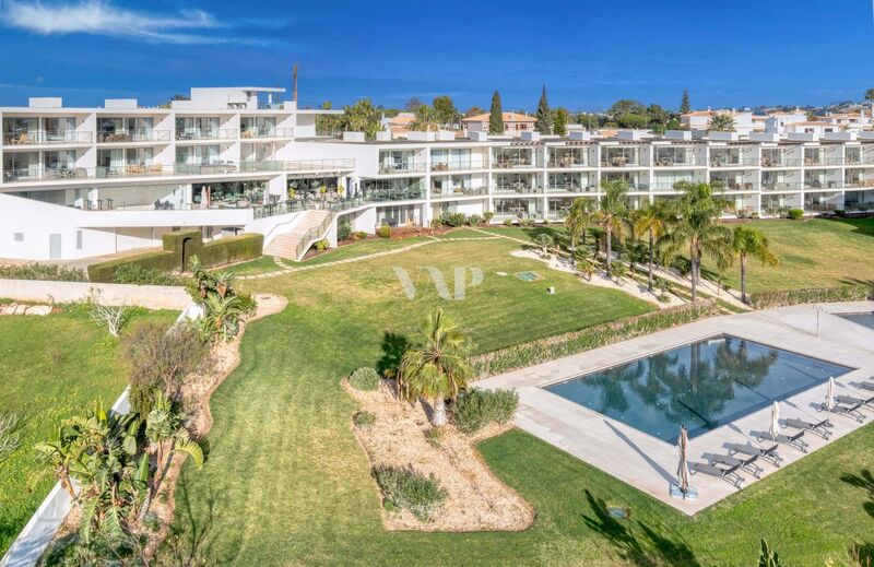 Apartment new 1 bedrooms Albufeira - condominium, terrace, garage, swimming pool, solar panels, sea view, air conditioning, balcony, equipped, double glazing
