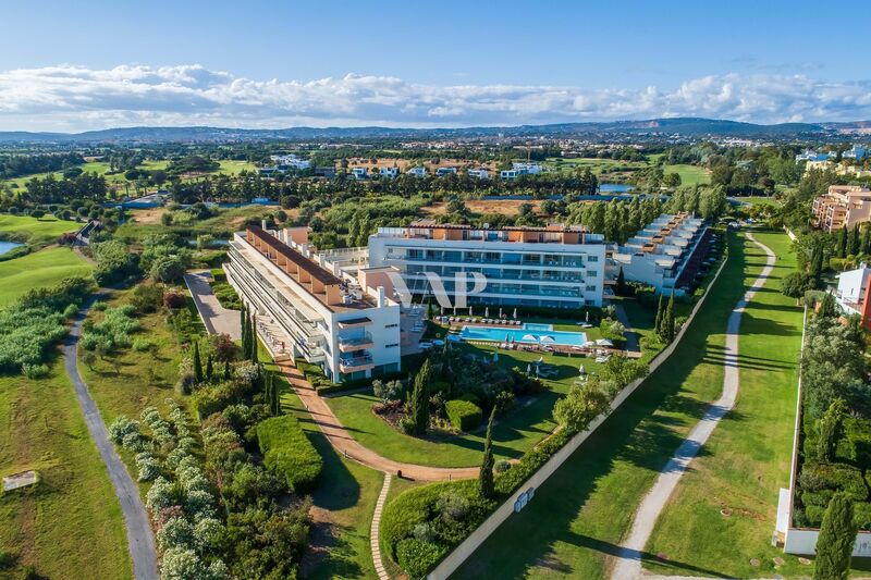 Apartment Renovated in the center T1 Vilamoura Quarteira Loulé - swimming pool, air conditioning, garage, store room, balcony, garden, condominium, double glazing