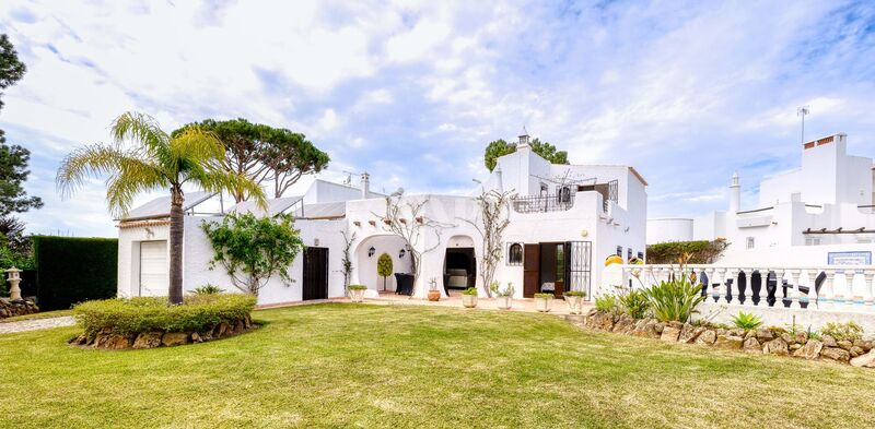 House V4 Typical Vilamoura Quarteira Loulé - garden, terrace, swimming pool, air conditioning, fireplace, garage