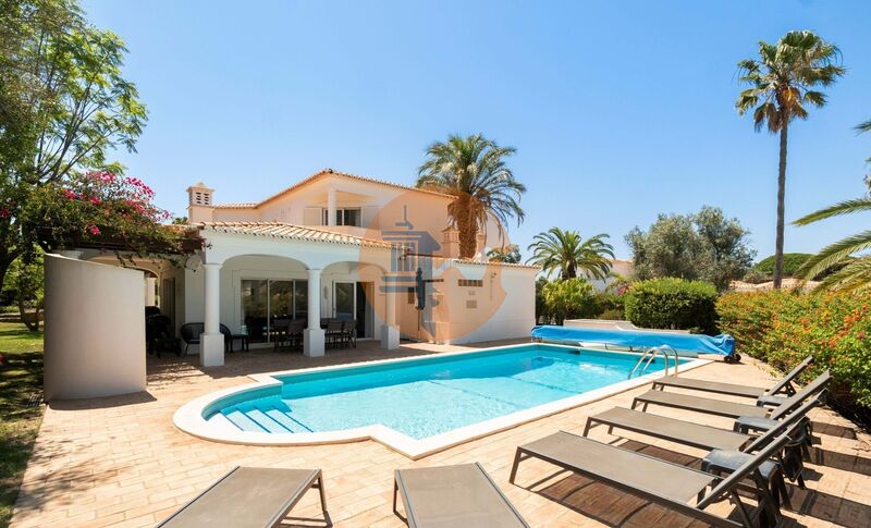 House 3 bedrooms in the center Gramacho Carvoeiro Lagoa (Algarve) - swimming pool, fireplace, air conditioning, garden, furnished, tennis court