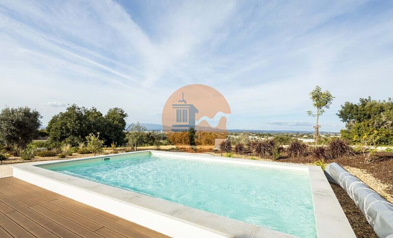 House 3 bedrooms Semidetached in the center Pestana Valley Lagoa (Algarve) - swimming pool, garden, tennis court