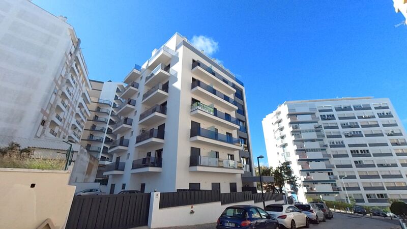 Apartamento T2 novo Praia da Rocha Portimão - painel solar, mobilado, vidros duplos, equipado, cozinha equipada, ar condicionado