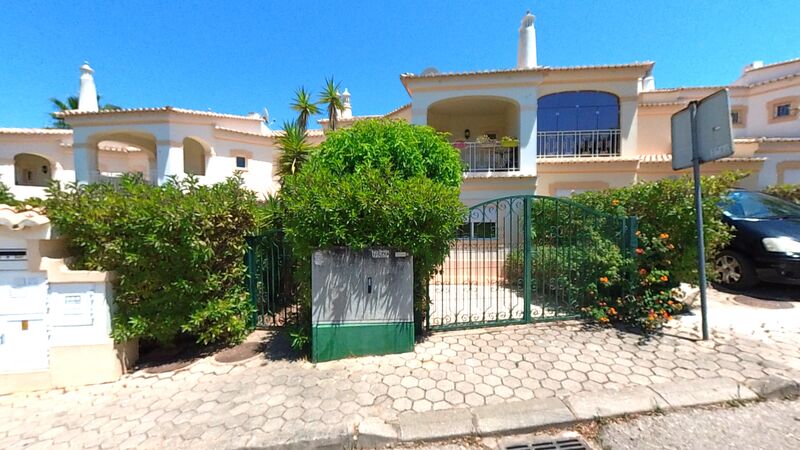 House Semidetached 3 bedrooms Oásis Park Portimão - air conditioning, tennis court, private condominium, swimming pool, fireplace, playground, garden, barbecue