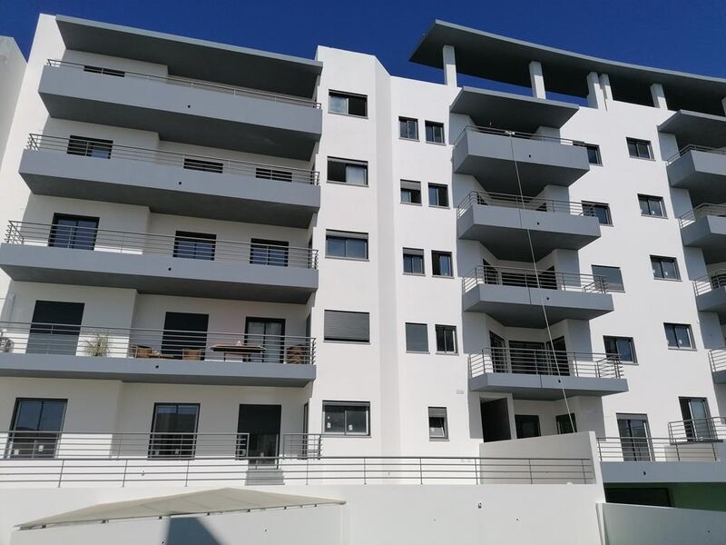 Apartamento T1 novo no centro Peares Quelfes Olhão - condomínio fechado, piscina