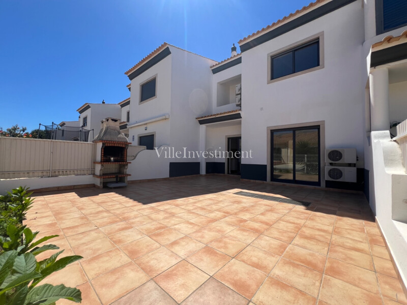 House V2 Mosqueira Ferreiras Albufeira - garden, barbecue, balconies, equipped, air conditioning, balcony, garage, equipped kitchen, swimming pool, private condominium