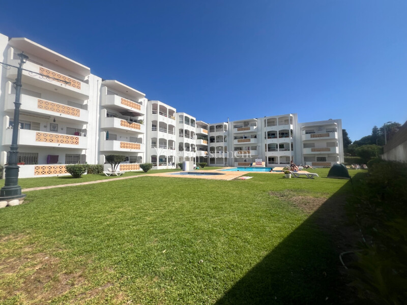 апартаменты с ремонтом T1+1 Oura Albufeira - веранды, бассейн, сад, парковка, веранда, экипированная кухня, частный кондоминиум