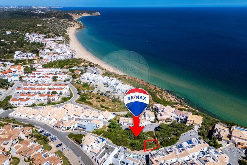 Land with 168sqm Budens Vila do Bispo