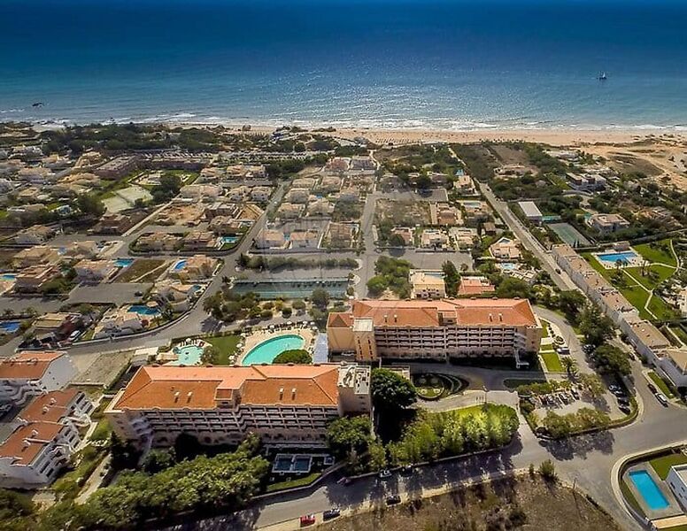 Apartamento T0 Guia Albufeira - banho turco, r/c, varanda, piscina, parque infantil