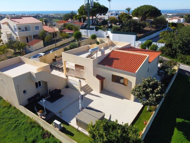 House V3 Renovated Albufeira - terrace, solar panel, underfloor heating, swimming pool, air conditioning, tiled stove, garage