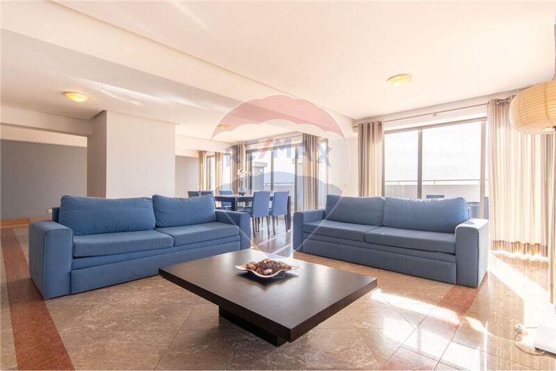 Apartment T4 Portimão - playground, sea view, air conditioning, garage, terrace, swimming pool