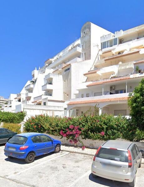 Apartment 2 bedrooms Albufeira - lots of natural light, store room, balcony