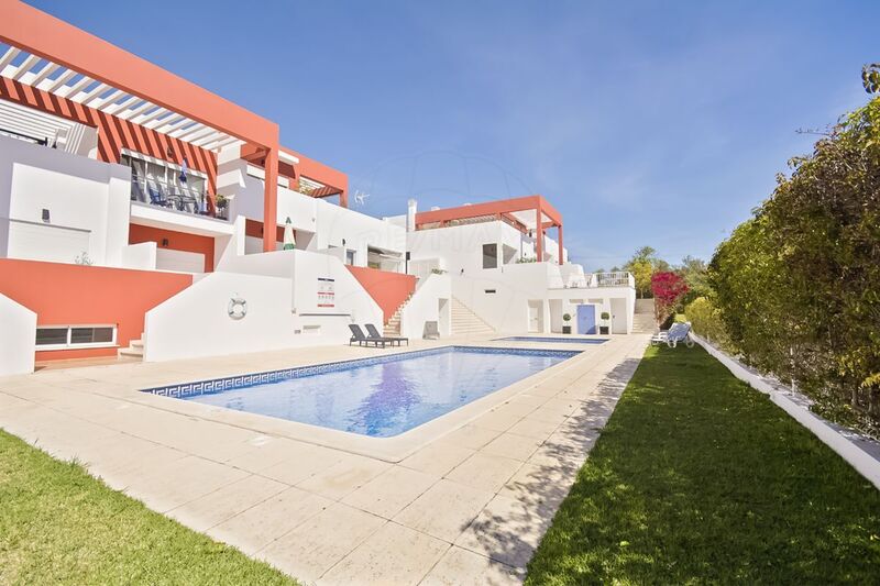 Apartamento T1 Silves - jardins, ar condicionado, terraços, garagem, vidros duplos, arrecadação, condomínio privado, piscina