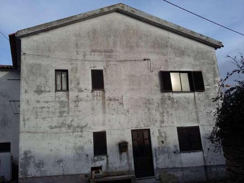 House in the center V3 Mata de Lobos Figueira de Castelo Rodrigo