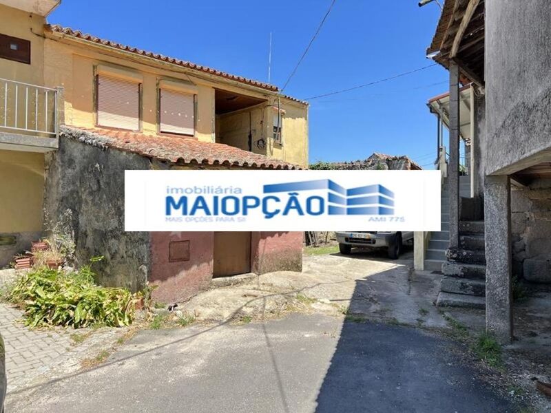 House Semidetached 4 bedrooms Vila Nova de Tazem Gouveia