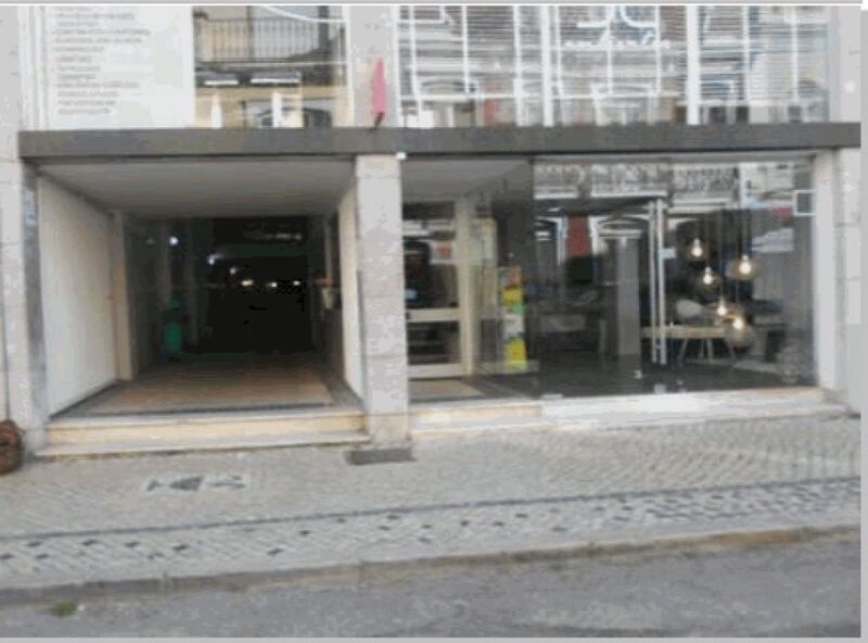 Shop in the center Nossa Senhora do Pópulo Caldas da Rainha