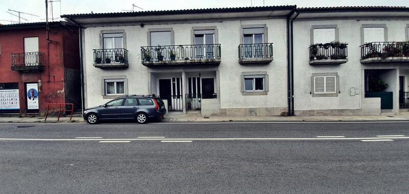 House well located 3 bedrooms Darque Viana do Castelo - central heating, garage, balcony, attic, balconies, double glazing, fireplace