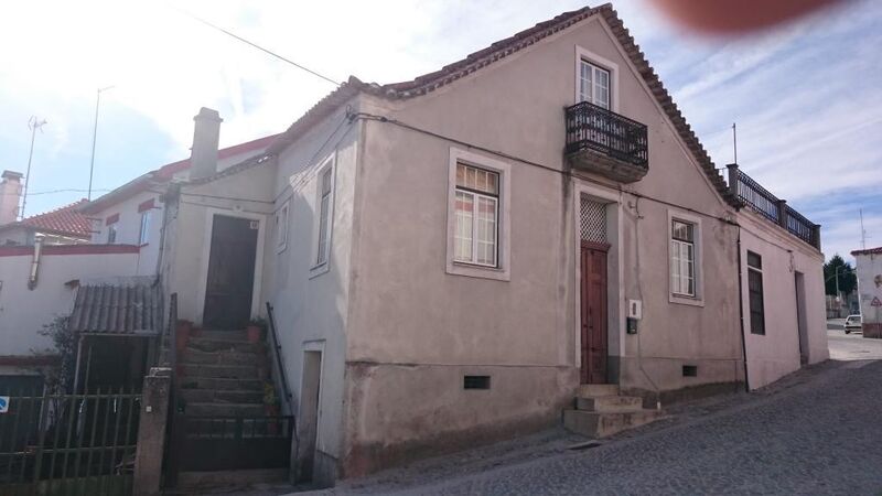 Casa/Vivenda V3 Lajeosa do Mondego Celorico da Beira