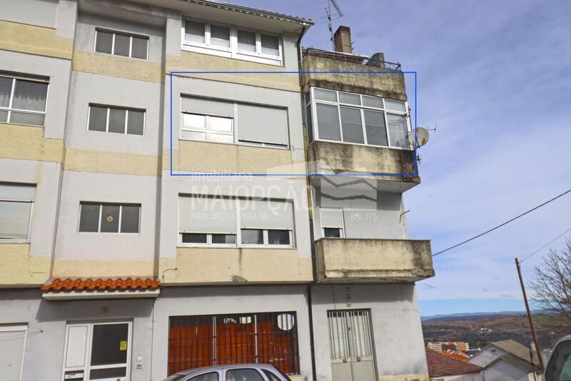 Apartment 3 bedrooms Bragança - balcony, garage, marquee