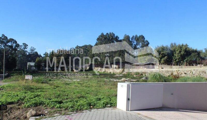 Land with 385sqm Vila Nova de Gaia